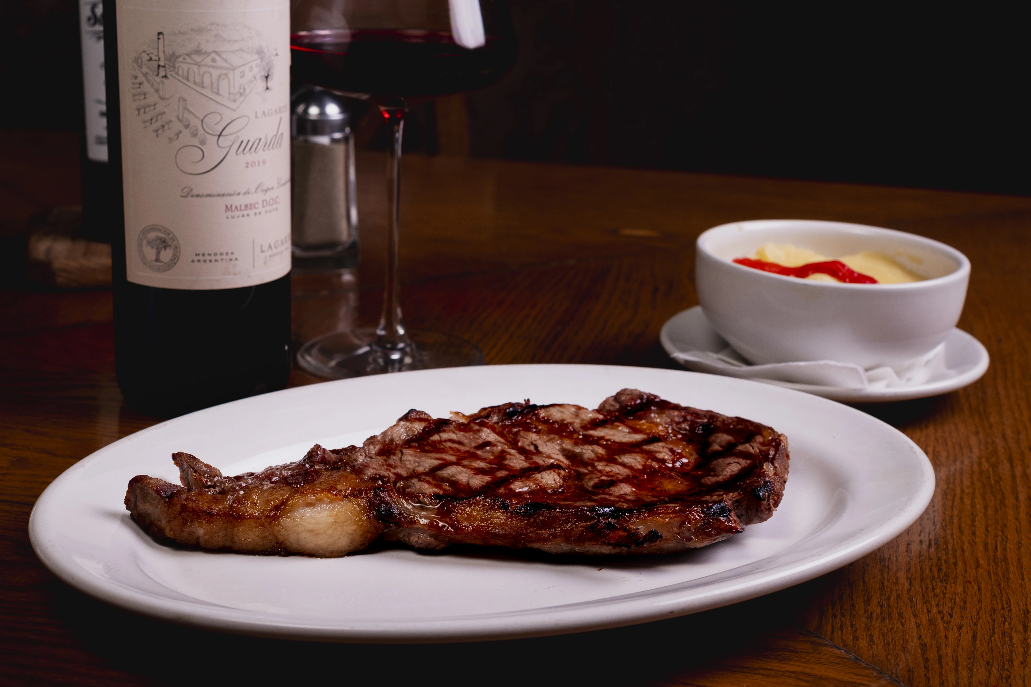 Cortes de carne a las brasas en San Telmo de Cortes y Pepitos, Guadalajara
