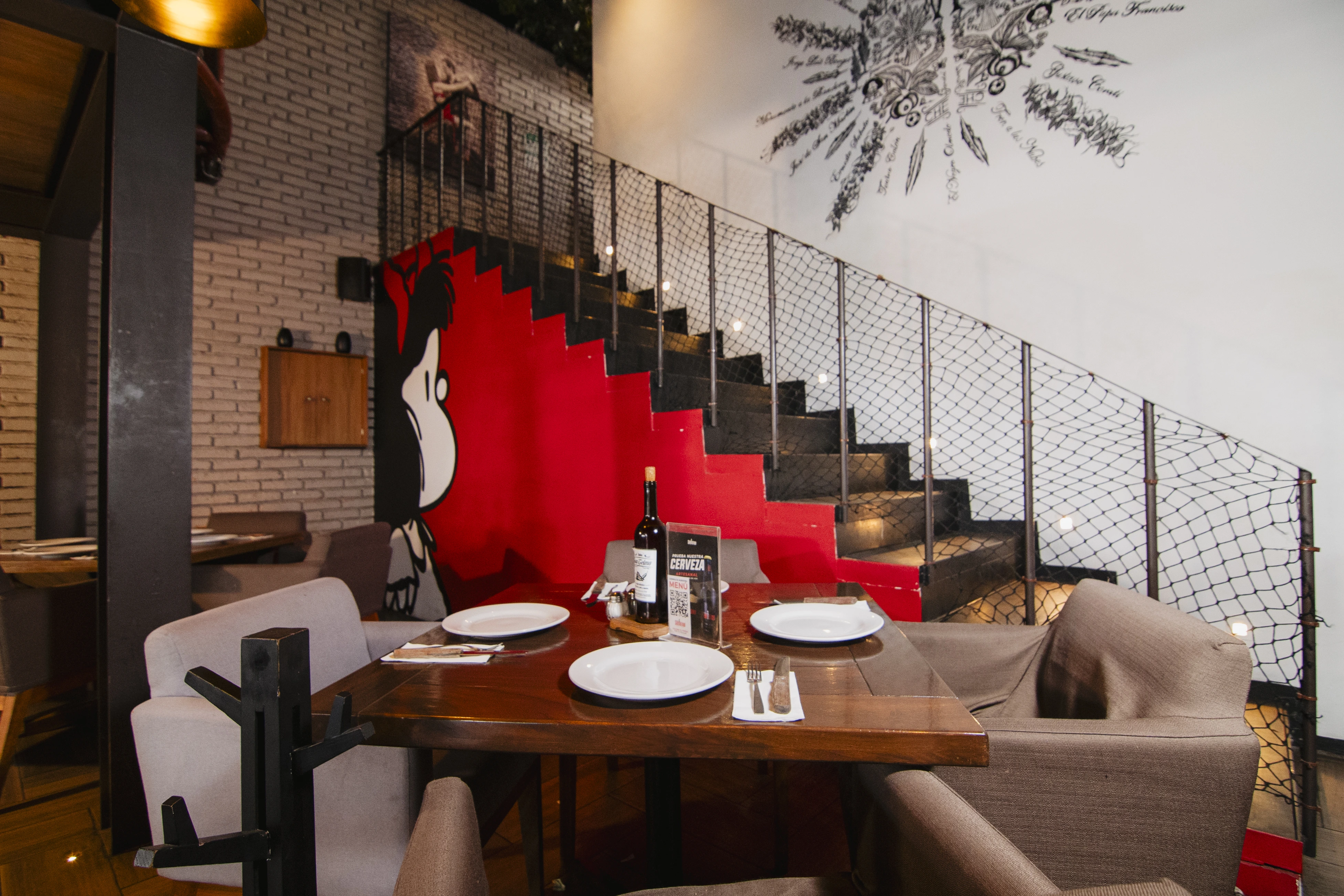 Cortes argentinos jugosos a la parrilla en San Telmo – Cortes y Pepitos